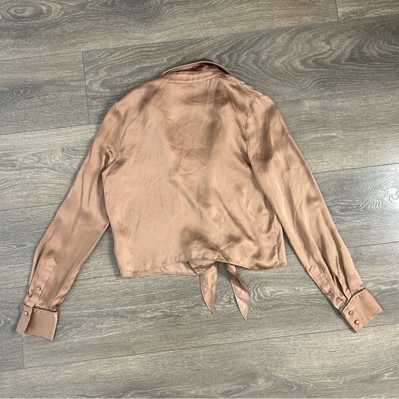 Aritzia Wilfred Peaufiner Tie Front Blouse Cropped Long Sleeve Roebuck Size XXS - Picture 11 of 11